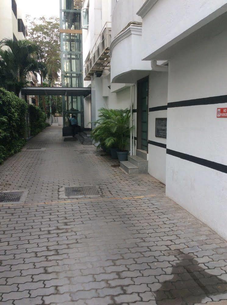 The Lotus Apartment Hotel, Venkatraman Street Madrás Exterior foto